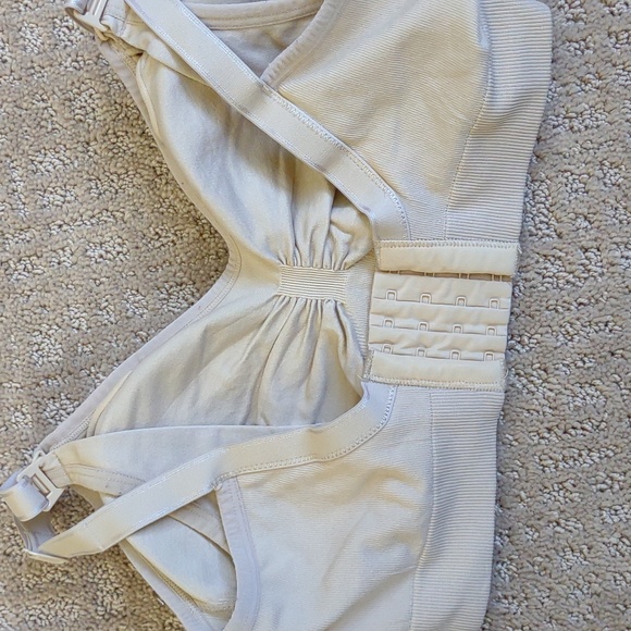 I Love Sia Beige Nursing Bra Size M - Picture 2 of 3